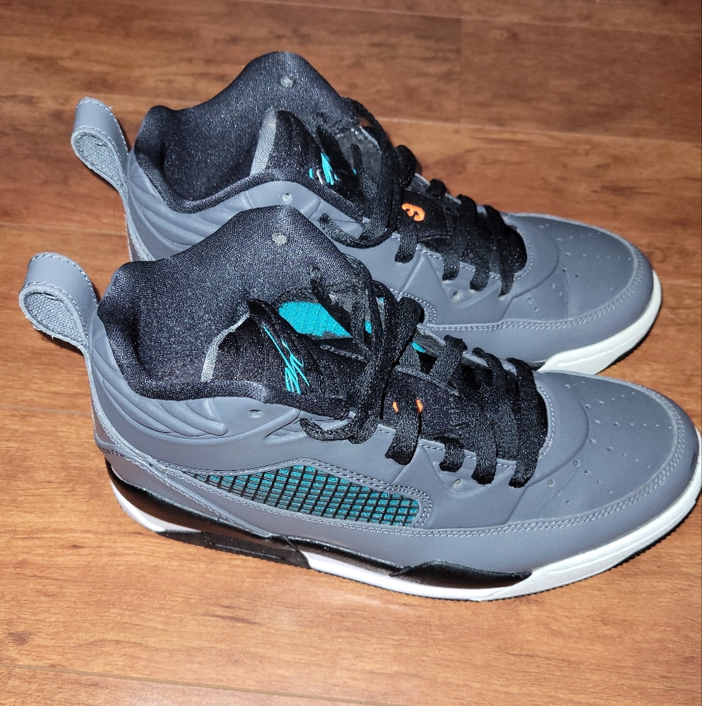 Nike Air Jordan Flight model 9.5